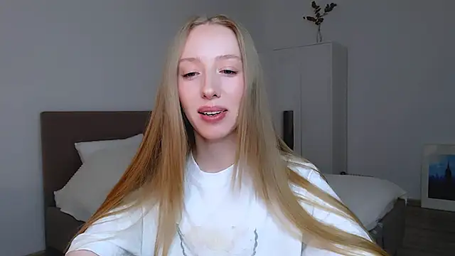 Luna insniity online show from 02-12-25, 07:56