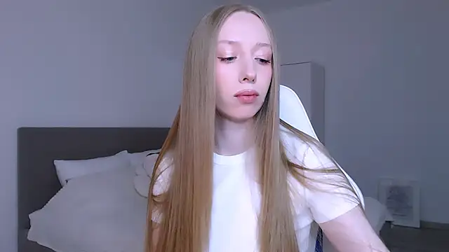 Luna insniity online show from 03-17-26, 09:07