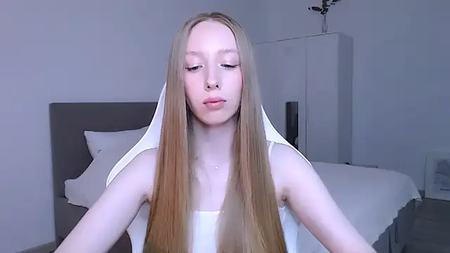 Luna insniity online show from 11-20-25, 08:09