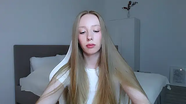 Luna insniity online show from 10-02-25, 07:17