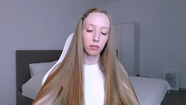 Luna insniity online show from 02-18-26, 08:49