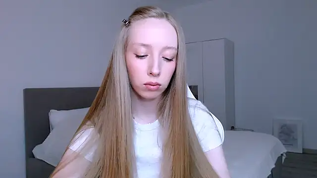 Luna insniity online show from 02-11-26, 08:52