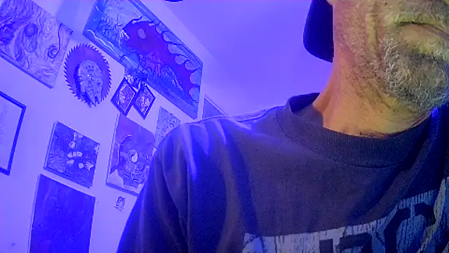 Snapshot of druetrue chatting on 10-24-25, 03:11 druetrue online show from 10-24-25, 03:11
