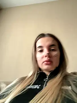 Donna Evans online show from 10-31-25, 02:41