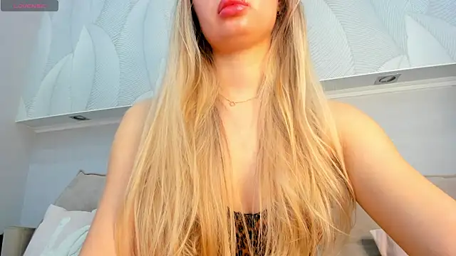 Donna Evans online show from 04-05-26, 01:01