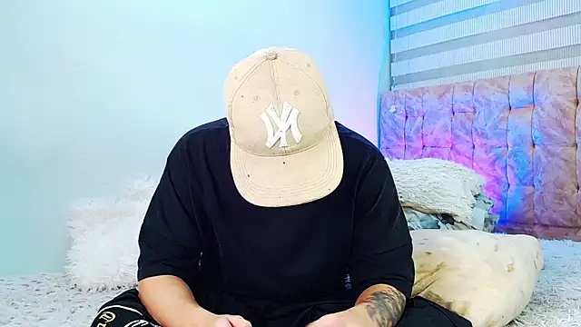  justinmoon2 online show from 07-12-26, 03:51