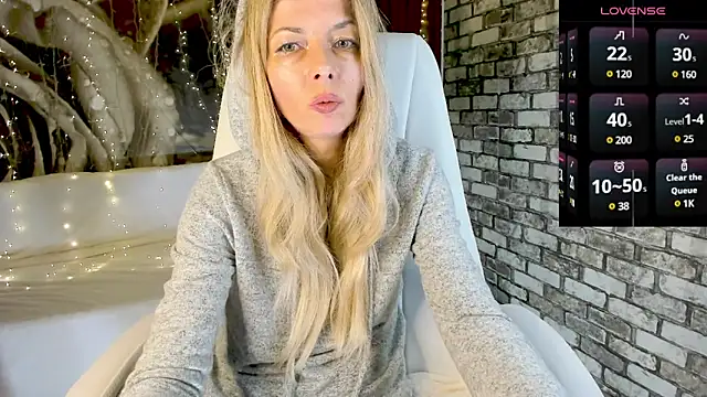 Snapshot of Eva_Melow chatting on 02-26-25, 04:49 Eva Melow online show from 02-26-25, 04:49