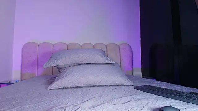 lucyy gray online show from 11-27-25, 03:18