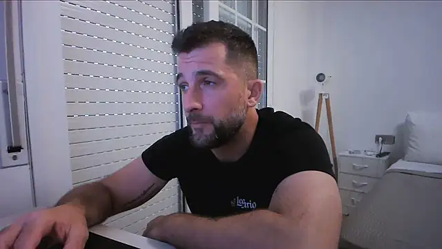 Snapshot of alex877x chatting on 07-21-26, 05:36 alex877x online show from 07-21-26, 05:36