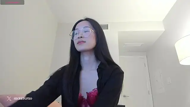 Snapshot of secretgirlfriendxo chatting on 12-21-24, 05:58 secretgirlfriendxo online show from 12-21-24, 05:58