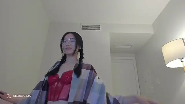 Snapshot of secretgirlfriendxo chatting on 12-02-24, 05:32 secretgirlfriendxo online show from 12-02-24, 05:32