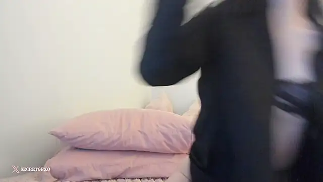 Snapshot of secretgirlfriendxo chatting on 02-22-25, 02:06 secretgirlfriendxo online show from 02-22-25, 02:06