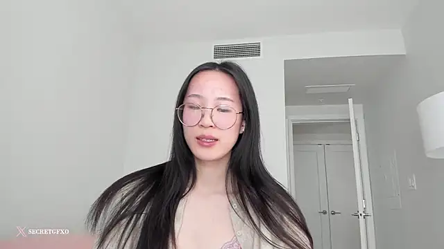 Snapshot of secretgirlfriendxo chatting on 03-05-25, 11:38 secretgirlfriendxo online show from 03-05-25, 11:38