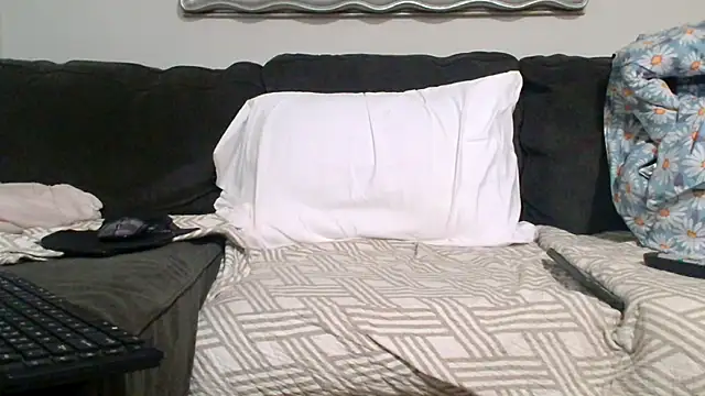 Badcuzwefun187 online show from 04-30-26, 05:53