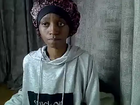 Snapshot of Enkarxx chatting on 09-30-25, 08:37 Enkarxx online show from 09-30-25, 08:37