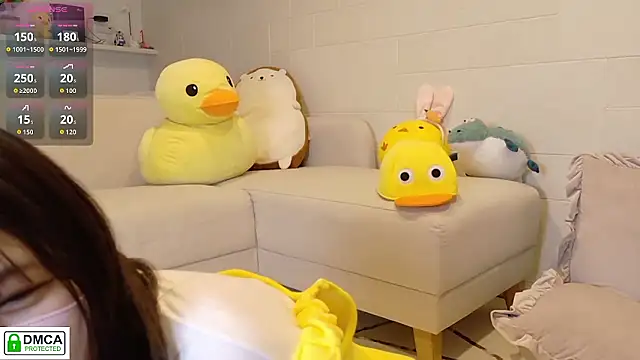 SUZU  online show from 04-05-26, 12:12