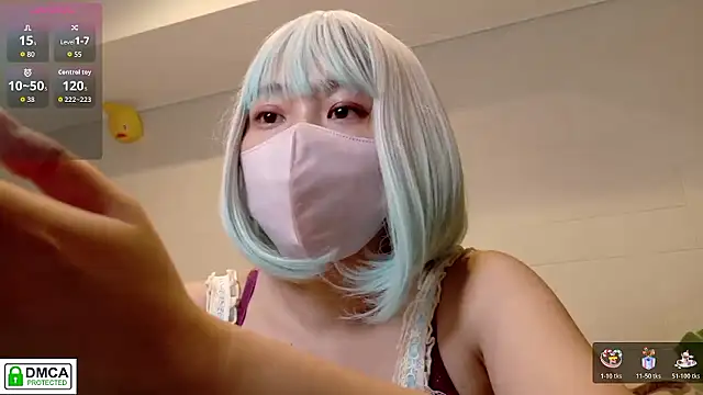 Snapshot of SUZU_ chatting on 06-11-26, 12:13 SUZU online show from 06-11-26, 12:13