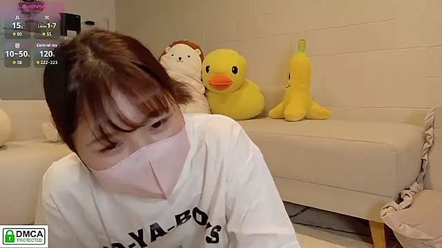 Snapshot of SUZU_ chatting on 06-22-26, 02:14 SUZU online show from 06-22-26, 02:14