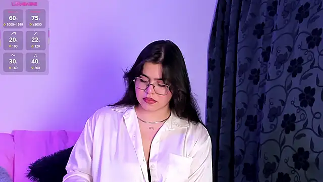 Snapshot of veronica185 chatting on 07-16-26, 02:30 veronica185 online show from 07-16-26, 02:30