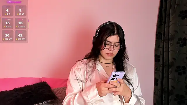 Snapshot of veronica185 chatting on 07-08-26, 03:08 veronica185 online show from 07-08-26, 03:08