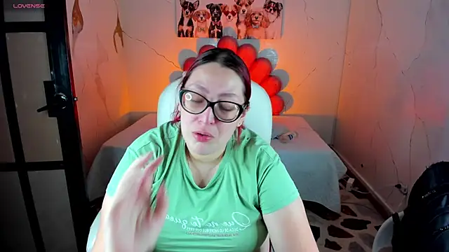 NiickyJones online show from 12-15-25, 10:37