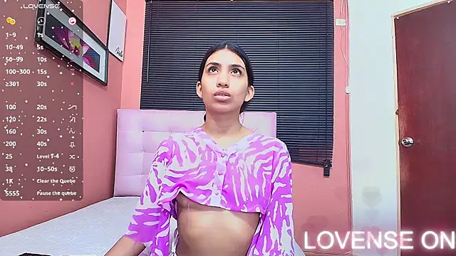 littlee emilyy  online show from 12-29-24, 01:38