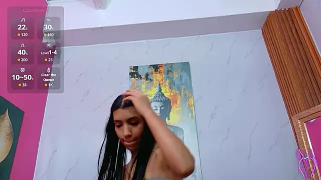 littlee emilyy  online show from 07-10-26, 01:00