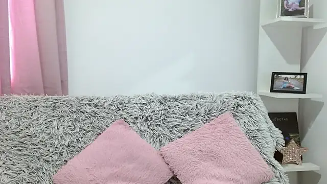 aliicee m online show from 09-18-25, 06:22