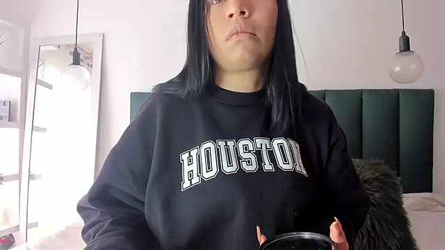 Im Maite online show from 03-18-25, 03:01