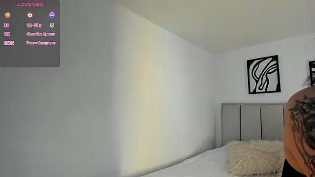 Im Maite online show from 10-28-25, 01:10