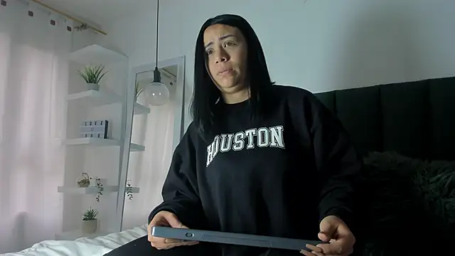 Im Maite online show from 03-18-25, 06:06