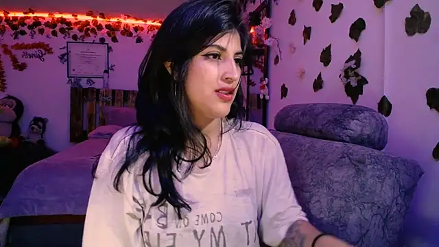 Snapshot of azahar__ziiz chatting on 01-22-25, 01:53 azahar  ziiz online show from 01-22-25, 01:53