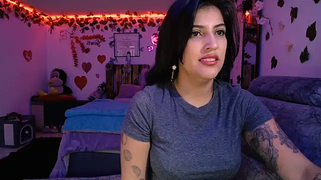 Snapshot of azahar__ziiz chatting on 02-21-25, 02:38 azahar  ziiz online show from 02-21-25, 02:38