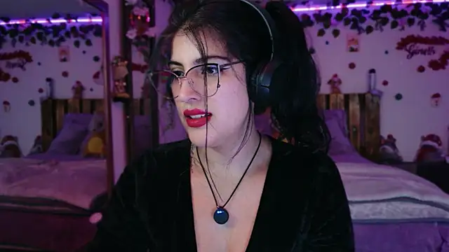 azahar  ziiz online show from 12-21-25, 08:09