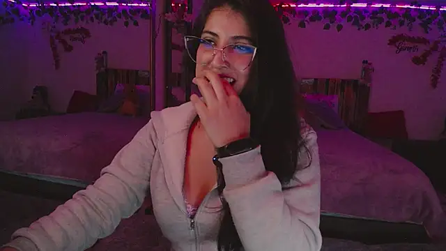 azahar  ziiz online show from 11-12-25, 10:35