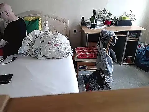 Snapshot of HornyRalfi55 chatting on 02-02-26, 01:43 HornyRalfi55 online show from 02-02-26, 01:43