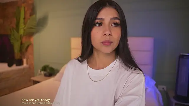 Ashley Jones9 online show from 12-05-25, 02:04