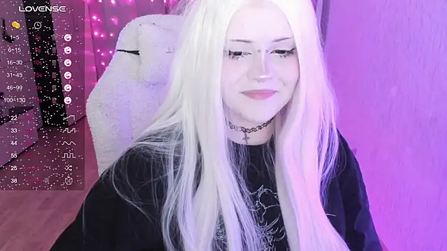 Snapshot of SelenaCute chatting on 08-03-26, 06:36 SelenaCute online show from 08-03-26, 06:36