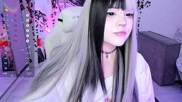 SelenaCute online show from 11-23-25, 12:04