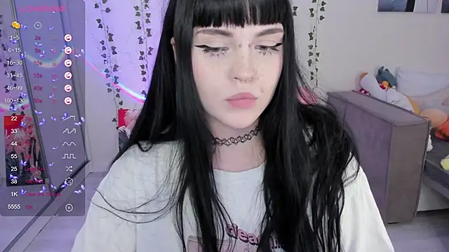 SelenaCute online show from 03-13-25, 08:15