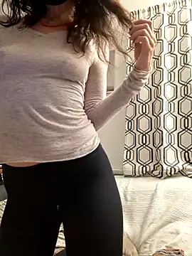 Silvia Zeno online show from 10-18-25, 06:10