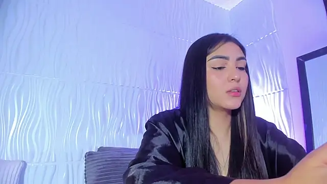 Abby  colins online show from 11-07-25, 03:49