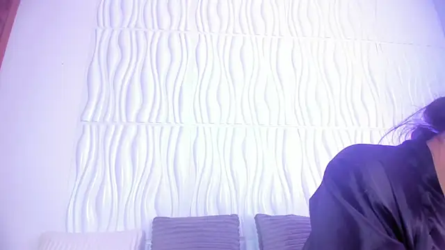 Abby  colins online show from 10-29-25, 05:34