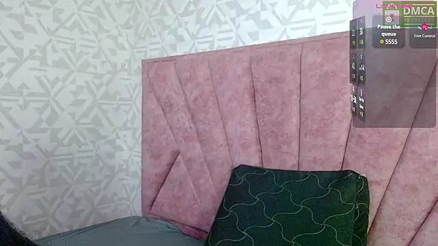 Snapshot of gabriella_27 chatting on 02-15-25, 12:54 gabriella 27 online show from 02-15-25, 12:54