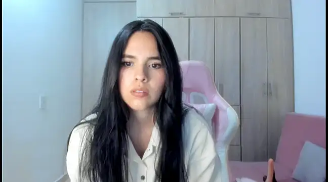 Snapshot of Hana_Zurah chatting on 03-04-25, 12:29 Hana Zurah online show from 03-04-25, 12:29