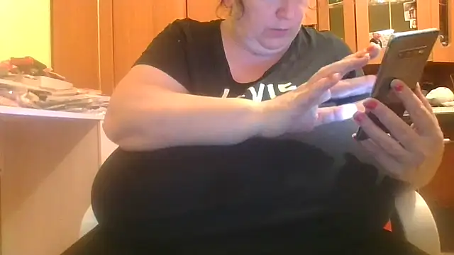 Snapshot of Nataliesbestjuggs chatting on 09-20-25, 06:13 Nataliesbestjuggs online show from 09-20-25, 06:13