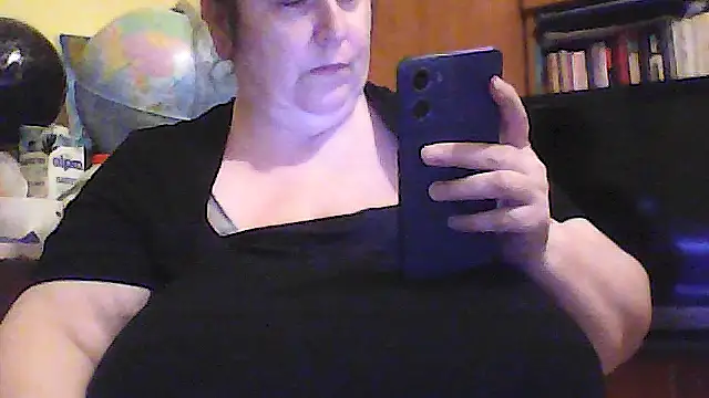 Snapshot of Nataliesbestjuggs chatting on 06-10-26, 09:05 Nataliesbestjuggs online show from 06-10-26, 09:05