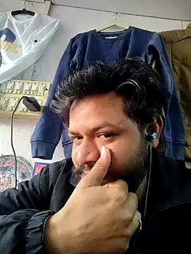 Snapshot of surayrawat9039 chatting on 01-05-25, 10:43 surayrawat9039 online show from 01-05-25, 10:43