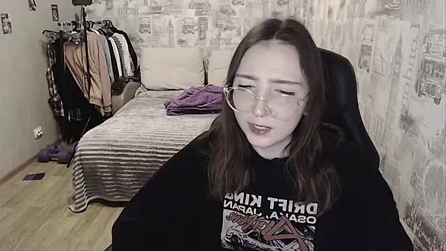 AmeliaKamishiro online show from 12-20-24, 01:22