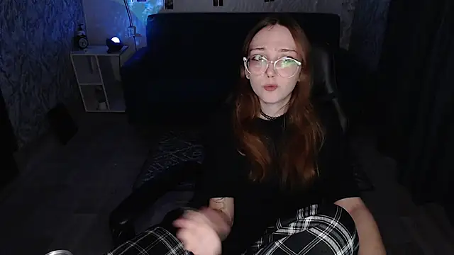 AmeliaKamishiro online show from 06-24-26, 11:24